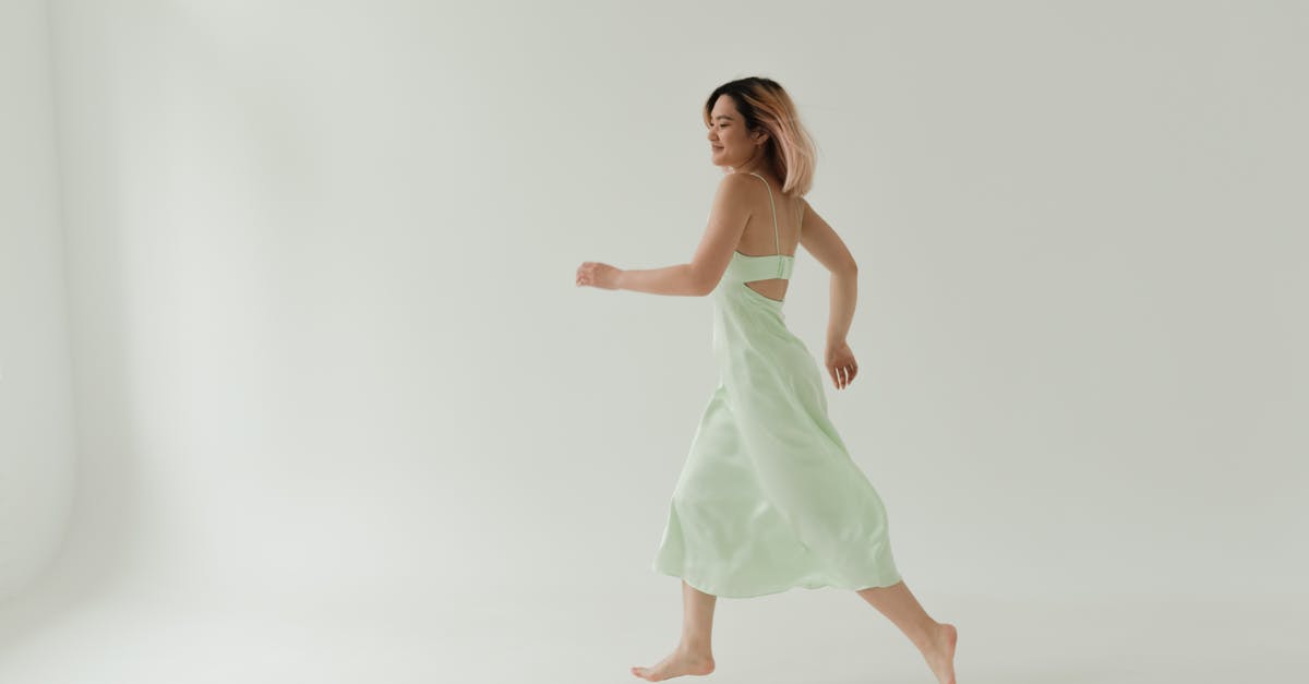 GTA V running smooth on win 10 - Woman in White Sleeveless Dress GTA V running smooth on win 10 - Woman in White Sleeveless Dress