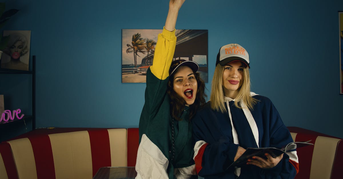 GTA V running smooth on win 10 - Positive young women having fun in old fashioned diner GTA V running smooth on win 10 - Positive young women having fun in old fashioned diner