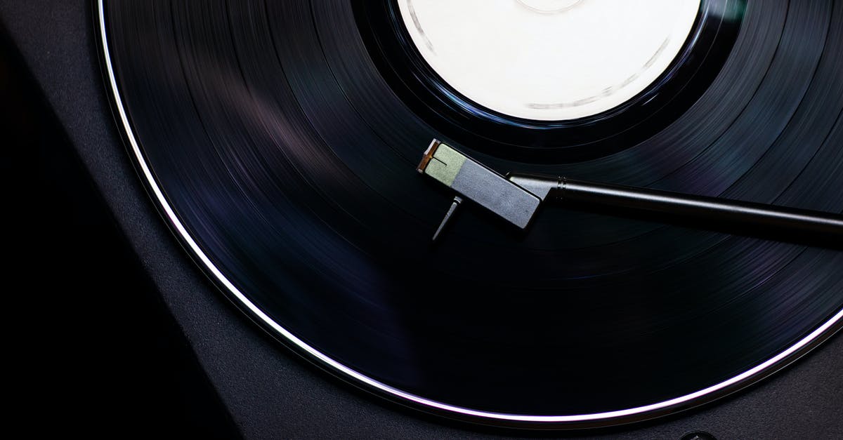 GTA V Using someone else's disc 1 to play my disc 2 -  Black Vinyl Record On Black Surface