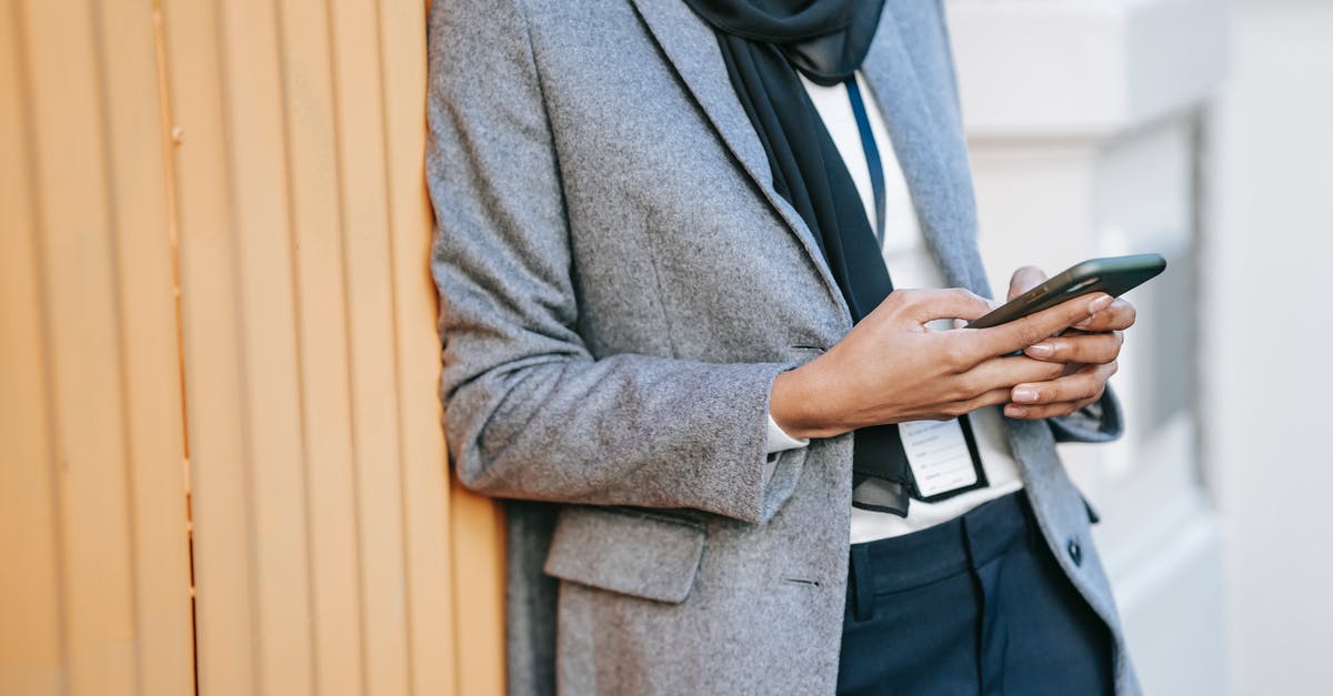 How can I disguise my own name (for my screen) in chat on a recording? - Crop stylish lady messaging on smartphone during break