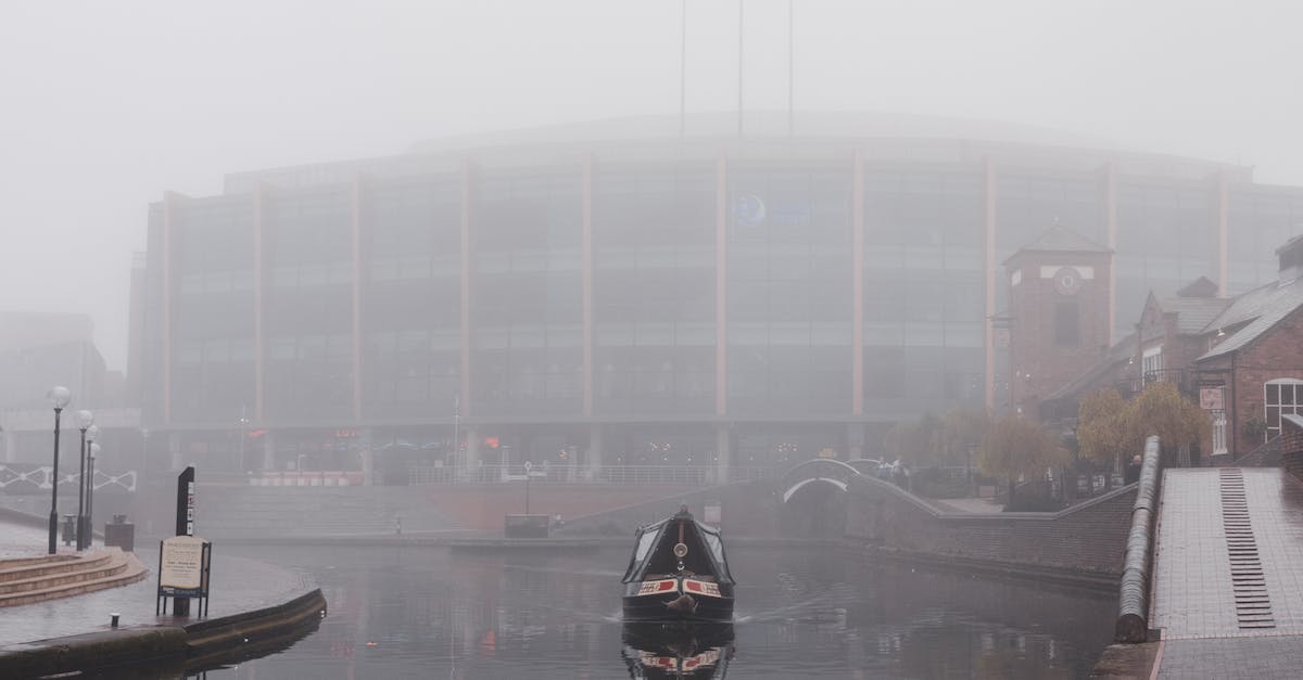 How can I get to this area as a marine in System Shock 2? - Boat on canal near building How can I get to this area as a marine in System Shock 2? - Boat on canal near building