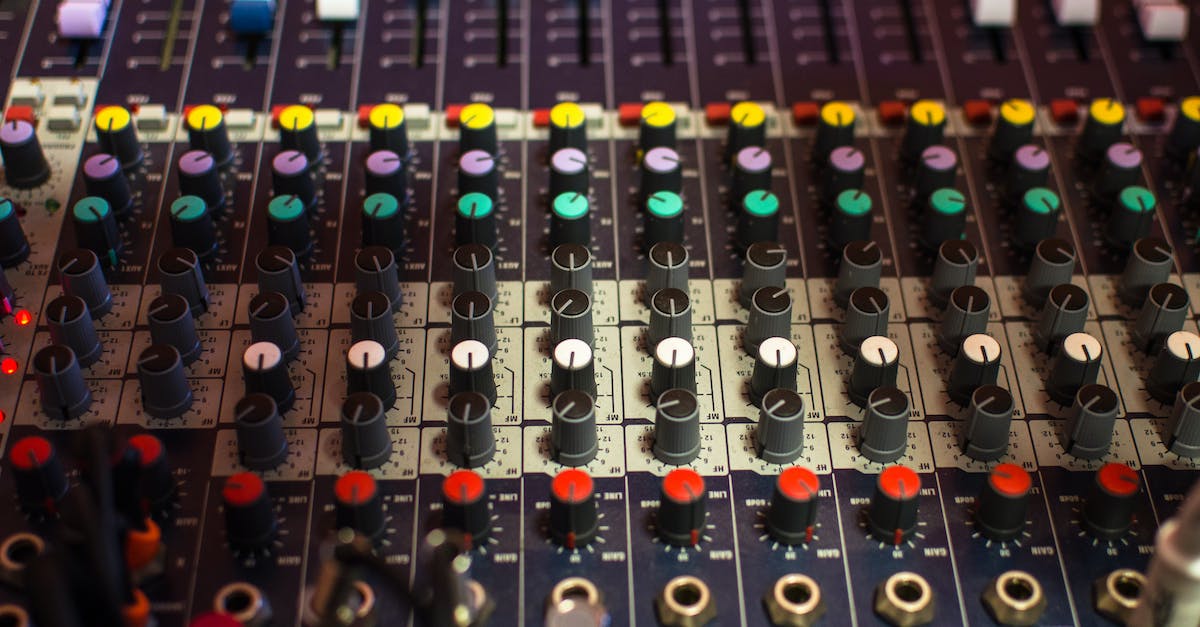 How can I open or play Aladdin's soundtrack (JAM audio format)? - Multicolored Mixing Console