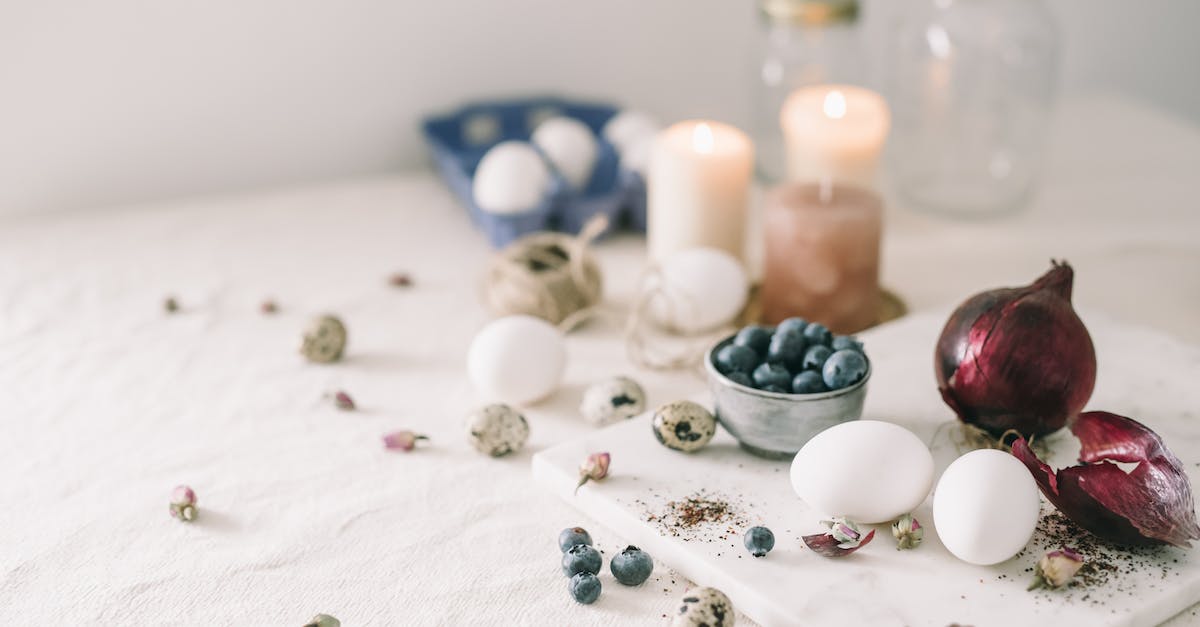 How can I see all of my crafting ingredients / materials in one place? - Red Onion And Eggs And Blueberries On Table