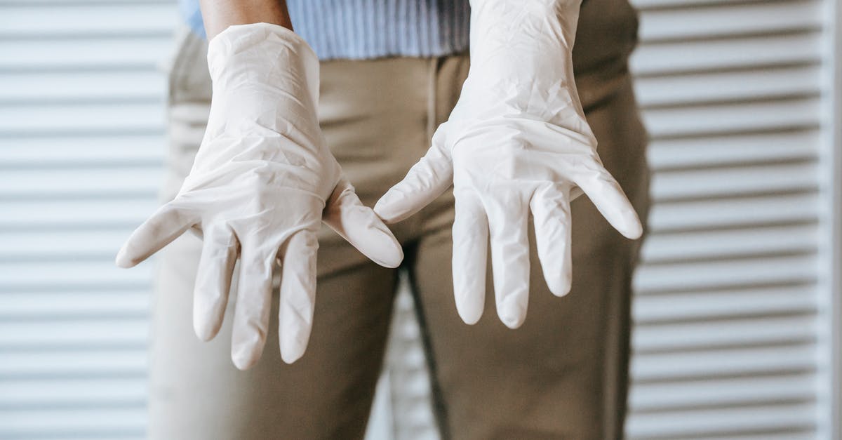 How can I show teammates health for Soldier:76? - Crop woman in latex gloves How can I show teammates health for Soldier:76? - Crop woman in latex gloves