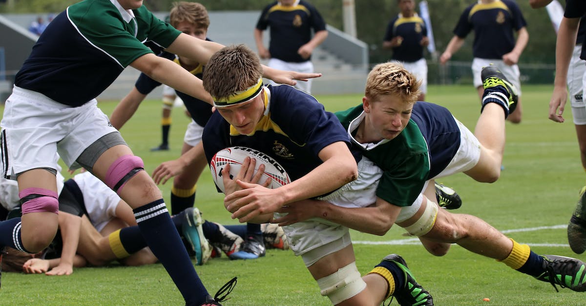 How can players with 10 victories be level 25 in League of Legends? - Group of Men Playing Soccer In Green Field