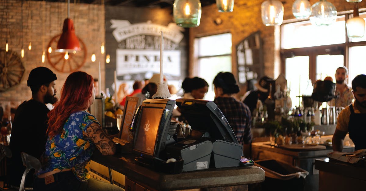 How do Faulty Lamps work? - People in Cafe