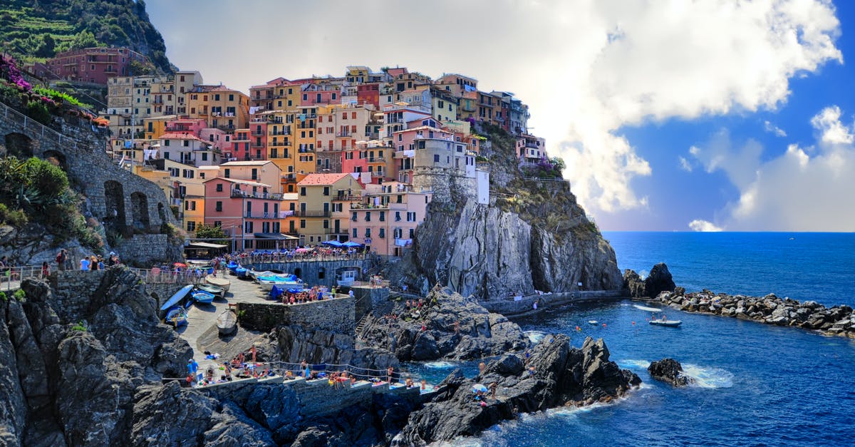 How do I break into houses in GTA V? - Assorted-color Houses Beside Body of Water How do I break into houses in GTA V? - Assorted-color Houses Beside Body of Water