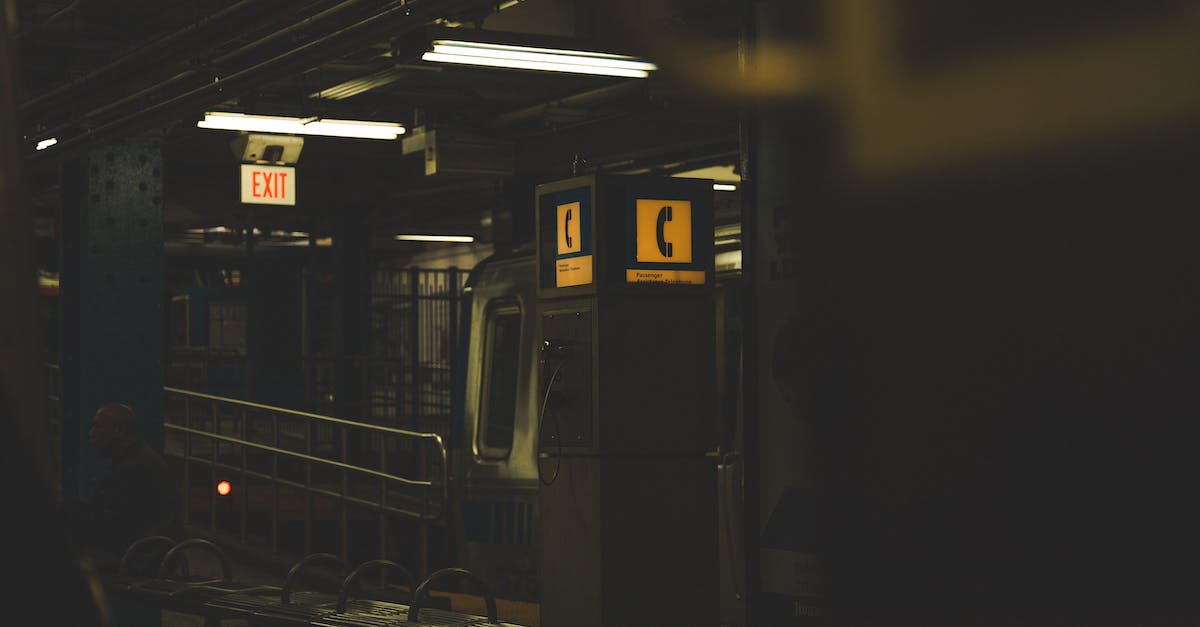 How do I exit through the beacon in Faster Than Light mobile? - Telephone Booth