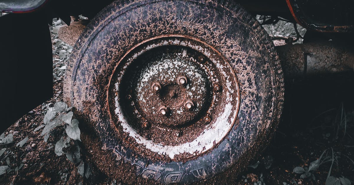 How do I fix a 1.8.3 crash on a laptop? [duplicate] - Broken stacked in dirt wheel of auto