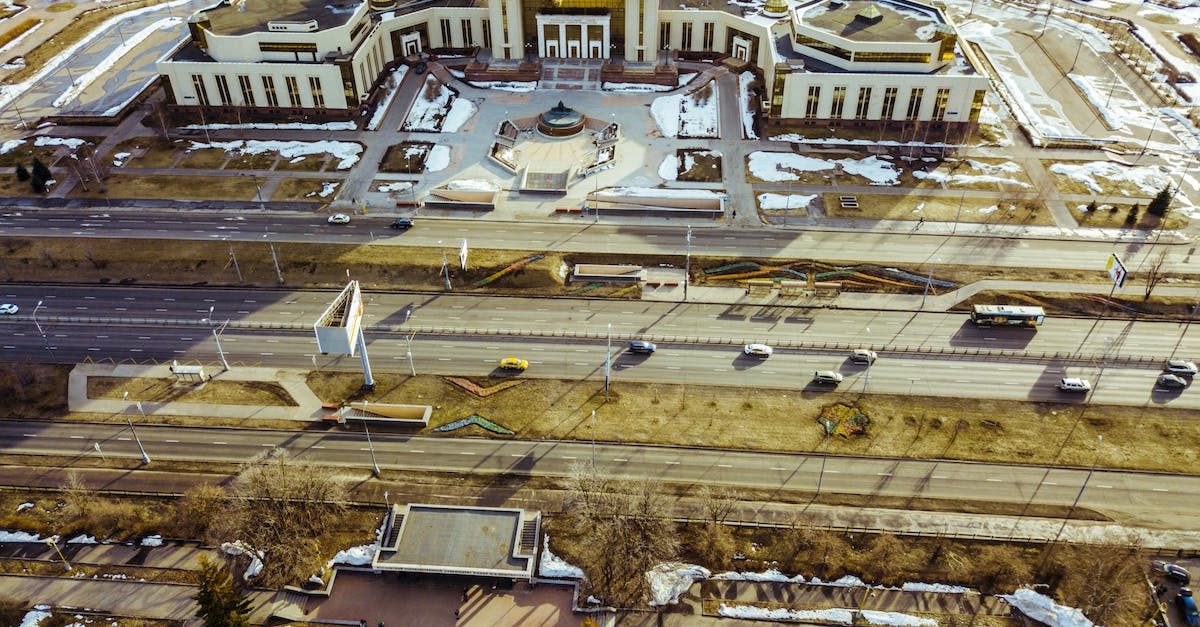How do I get Big out of the Underpant King's throne? - Aerial Photography of Buildings