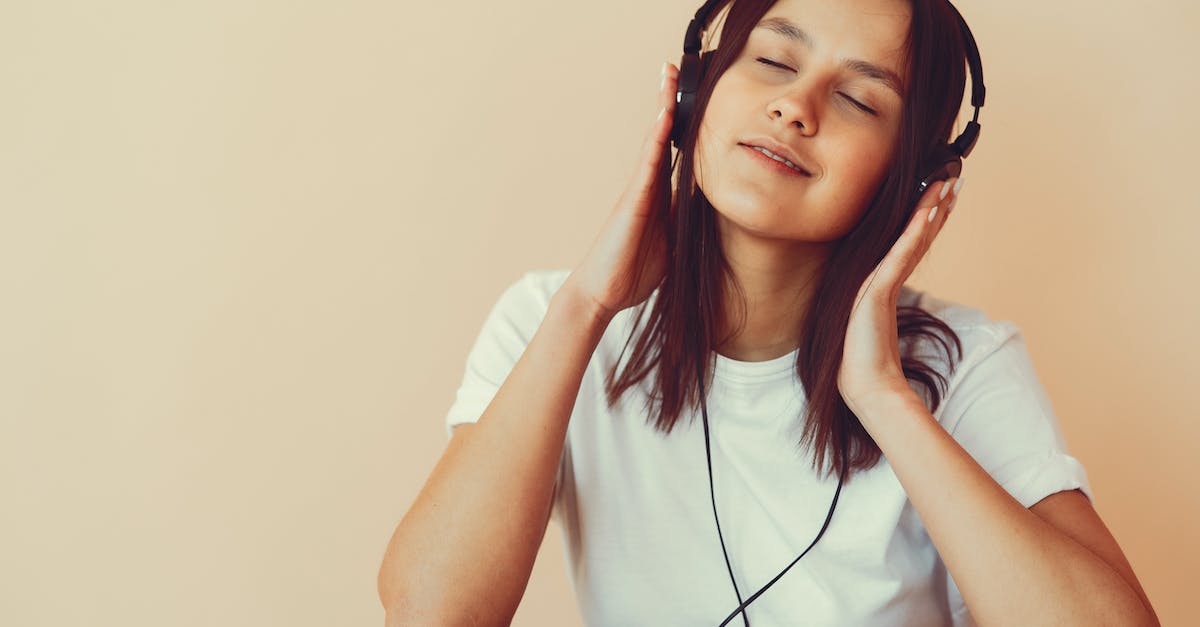 How do I get the good future music in Sonic CD? - Dreamy young woman listening to music in headphones How do I get the good future music in Sonic CD? - Dreamy young woman listening to music in headphones