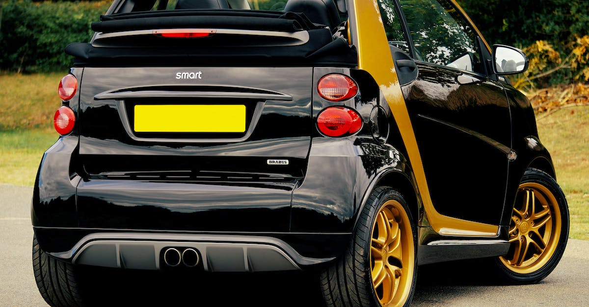 How do I get the Minecraft GUI scale to go back to Auto? - Yellow and Black 3-door Hatchback