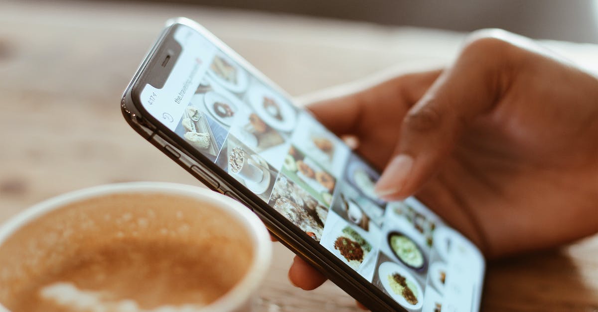 How do I pick Screen Resolution and Aspect Ratio in World of Warships? - Selective Focus Photography of Person Using Iphone X How do I pick Screen Resolution and Aspect Ratio in World of Warships? - Selective Focus Photography of Person Using Iphone X