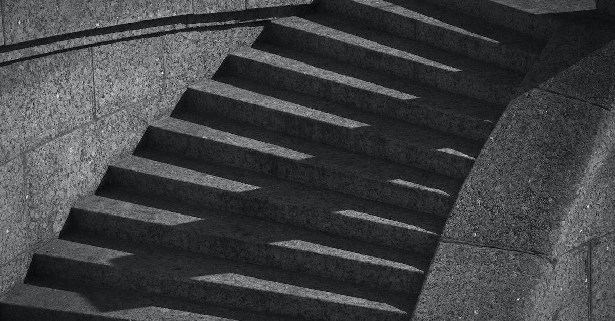 How do I use /setblock and place a stone brick stair in the outer right shape? - From above black and white of stone stairs leading down in park in evening How do I use /setblock and place a stone brick stair in the outer right shape? - From above black and white of stone stairs leading down in park in evening
