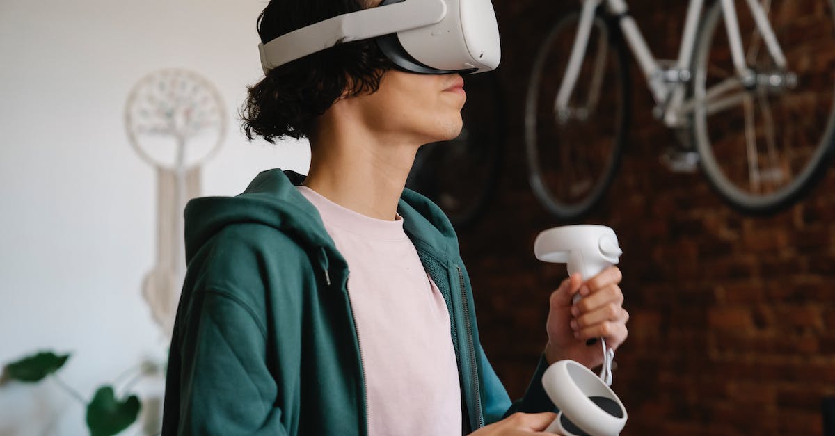 How do I watch a specific player's game? [duplicate] - Serious man in headset for playing video game