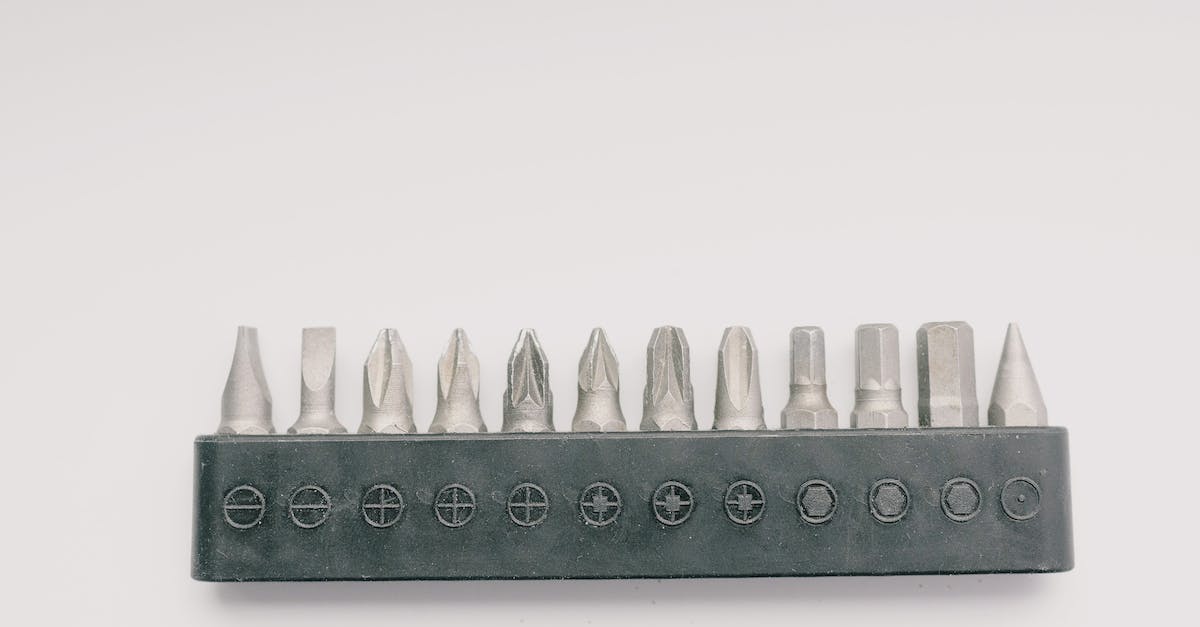 How do I work out how many Gems are needed to rush build an upgrade? - Various tool bits on white background How do I work out how many Gems are needed to rush build an upgrade? - Various tool bits on white background