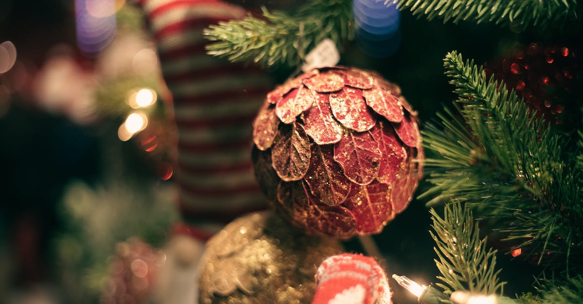 How do magic characters scale their basic attacks? - Decorative cone on fir tree with glowing garland