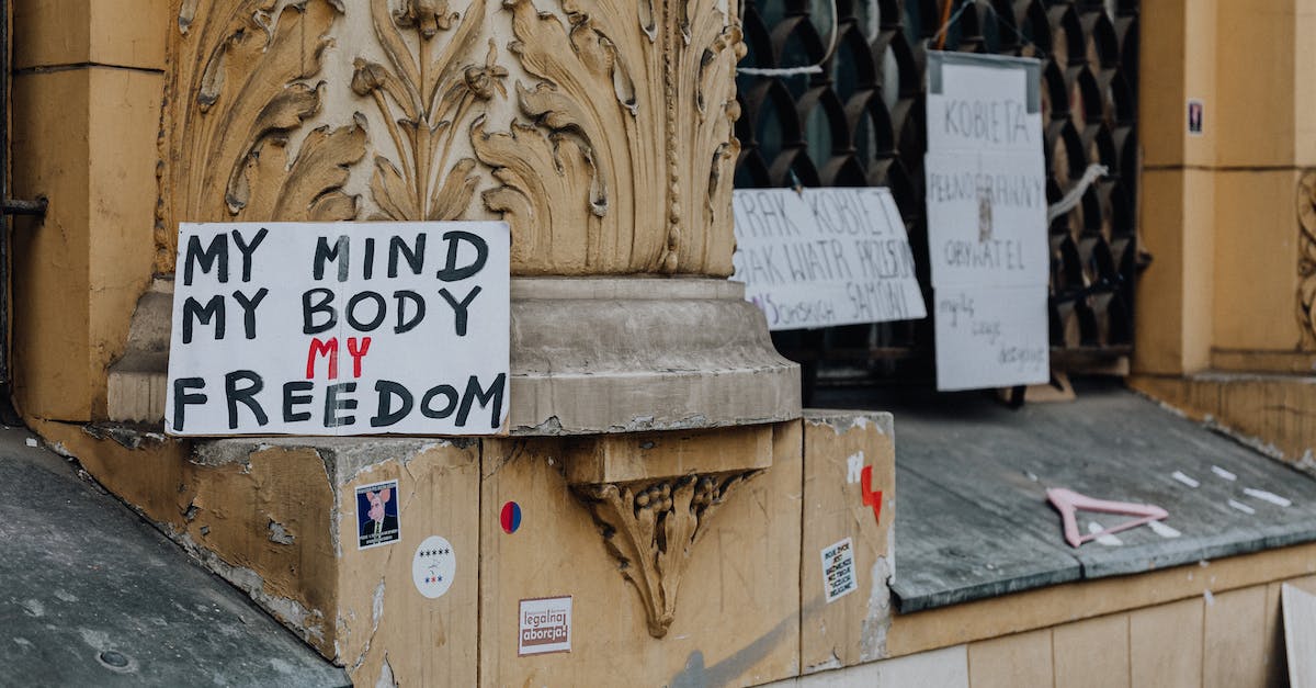 How do the Blutsauger's and the Amputator's passive health regeneration modifiers stack? - Pro Choice Posters at a Building How do the Blutsauger's and the Amputator's passive health regeneration modifiers stack? - Pro Choice Posters at a Building