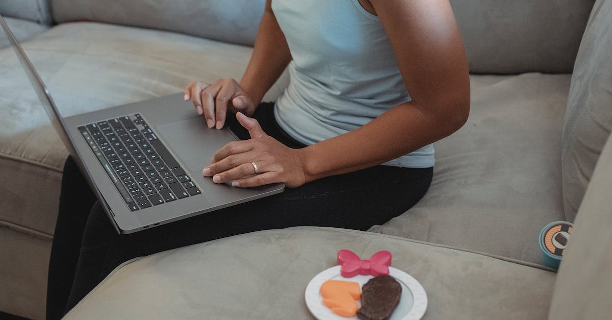 How do you change which vehicle to give custom plate GTA V Online PC - Crop woman working on laptop How do you change which vehicle to give custom plate GTA V Online PC - Crop woman working on laptop