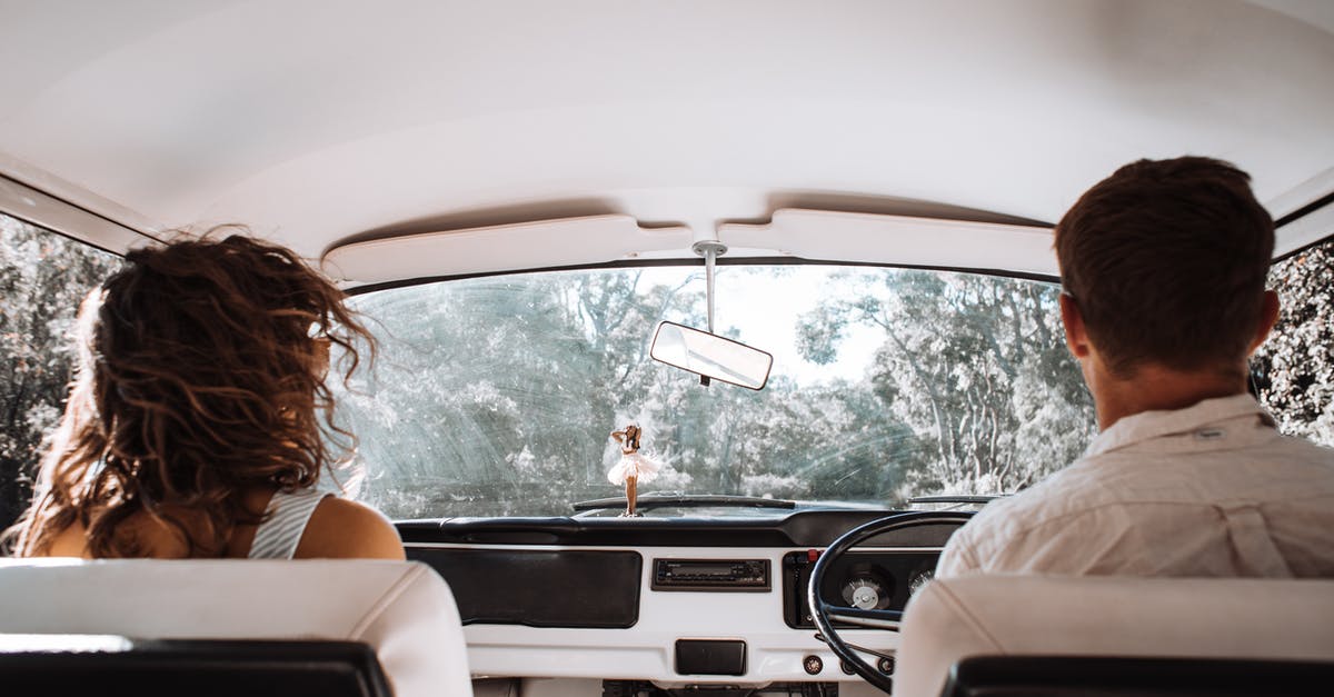 How do you use Frame Shift Drive to travel to the destination on Xbox One? - Couple travelling in car together How do you use Frame Shift Drive to travel to the destination on Xbox One? - Couple travelling in car together