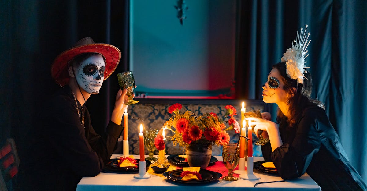 How do Zombie and Skeleton Horses spawn? - Man and Woman Having Dinner for the Day of the Dead How do Zombie and Skeleton Horses spawn? - Man and Woman Having Dinner for the Day of the Dead
