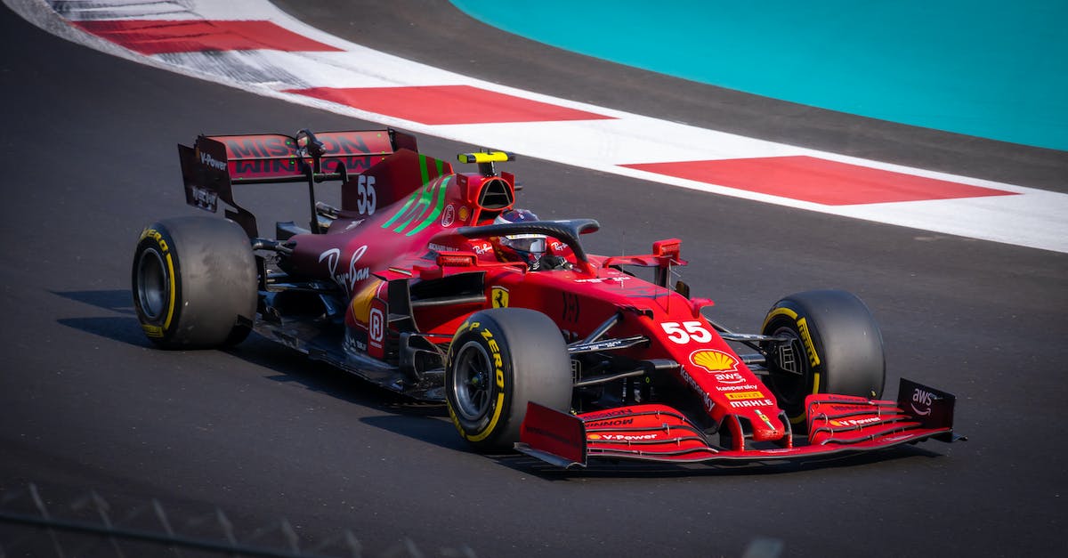 How does Daisy track the monster? - Red and Black F 1 Car