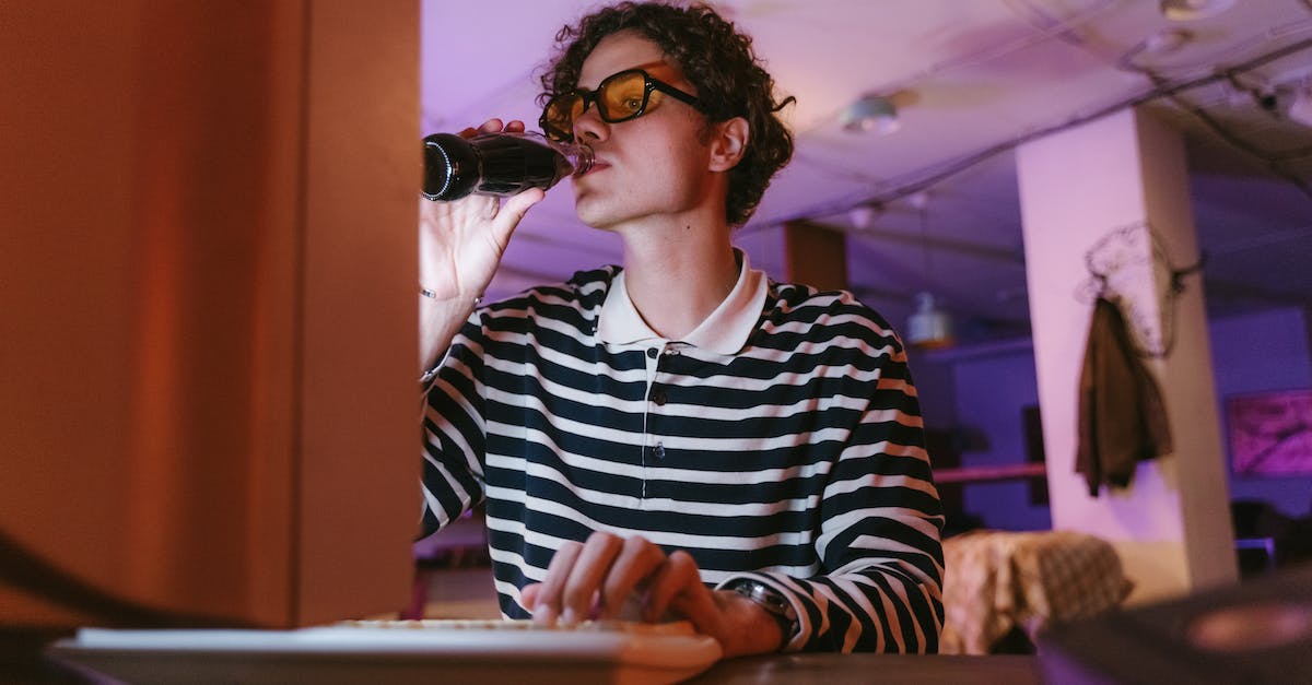 How does the Soda Popper's Hype ability work? - A Man Working in Front of a Computer while Drinking a Bottle of Soda How does the Soda Popper's Hype ability work? - A Man Working in Front of a Computer while Drinking a Bottle of Soda