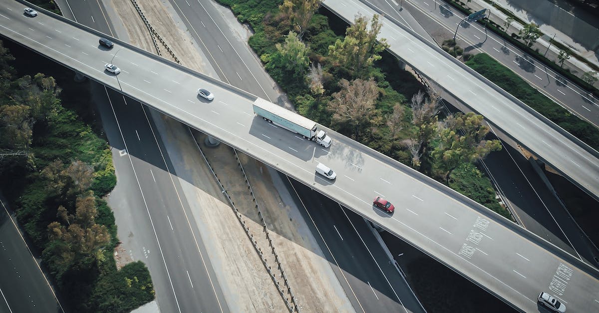 How does time pass in Euro Truck Simulator 2? - Vehicles on Asphalt Highways