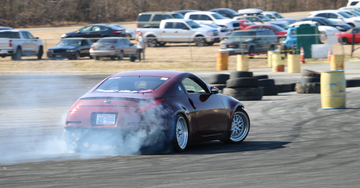 How is drifting with a bike different than drifting with a kart? - Cars drifting How is drifting with a bike different than drifting with a kart? - Cars drifting