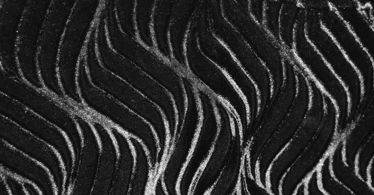 How long does it take for a Lanius to drain a room of oxygen? - Black and white of seamless abstract background with long wavy patterns creating curve ornament on thick textile with creative design