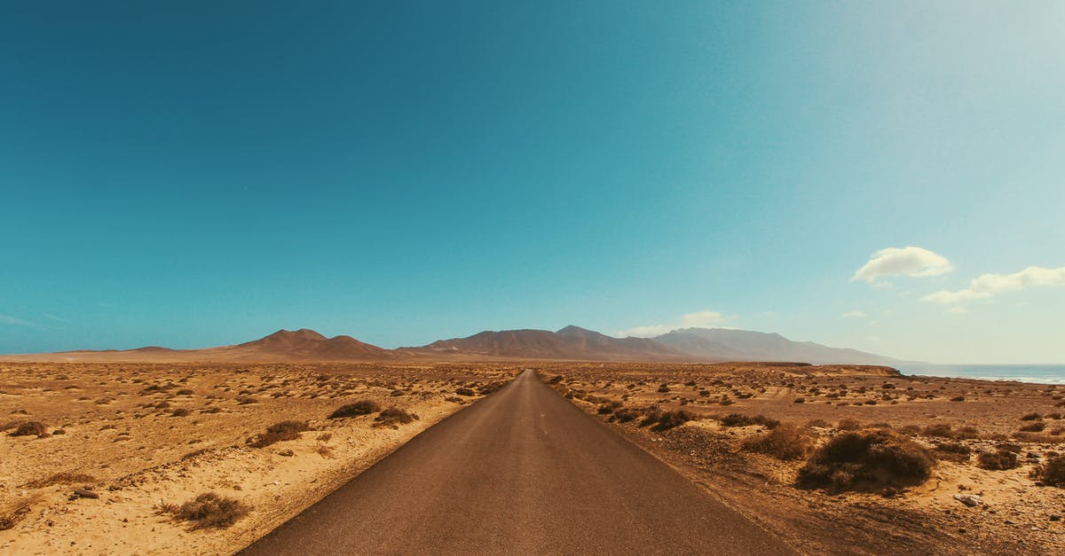 How long will food stay hot in The Long Dark? - Photo of Road During Daytime