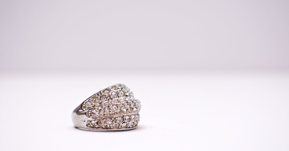 How many diamonds can a Diamond Ore drop in Minecraft - Ring With Diamonds
