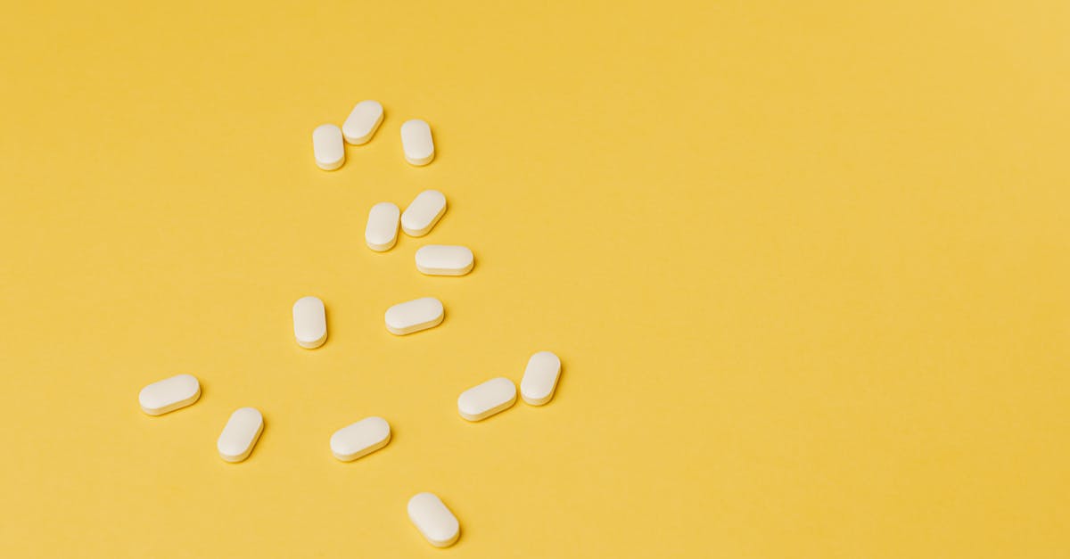 How many hp Li Li's "Jug of 1,000,000 Cups" can potentially heal - From above of small white ellipse shaped pills of same size randomly placed on bright yellow background How many hp Li Li's "Jug of 1,000,000 Cups" can potentially heal - From above of small white ellipse shaped pills of same size randomly placed on bright yellow background