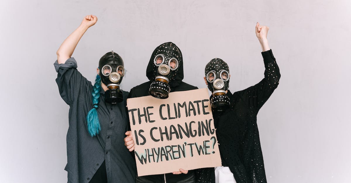 How many missions/levels are available in campaign mode? - People holding a Placard