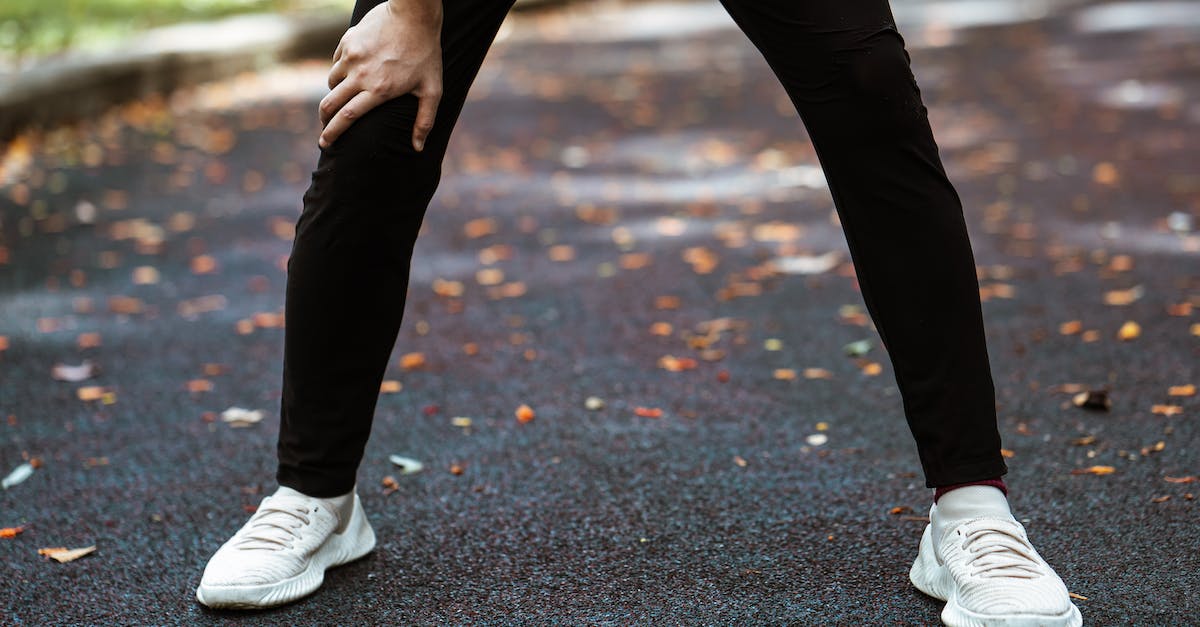 How many Nexus Mods can Skyrim run before breaking? [duplicate] - Faceless athlete resting after intensive jogging