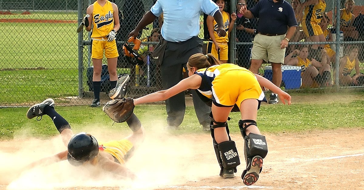 How much does each action contribute to your per-battle player score? - Woman Chasing Woman Touch Down Base