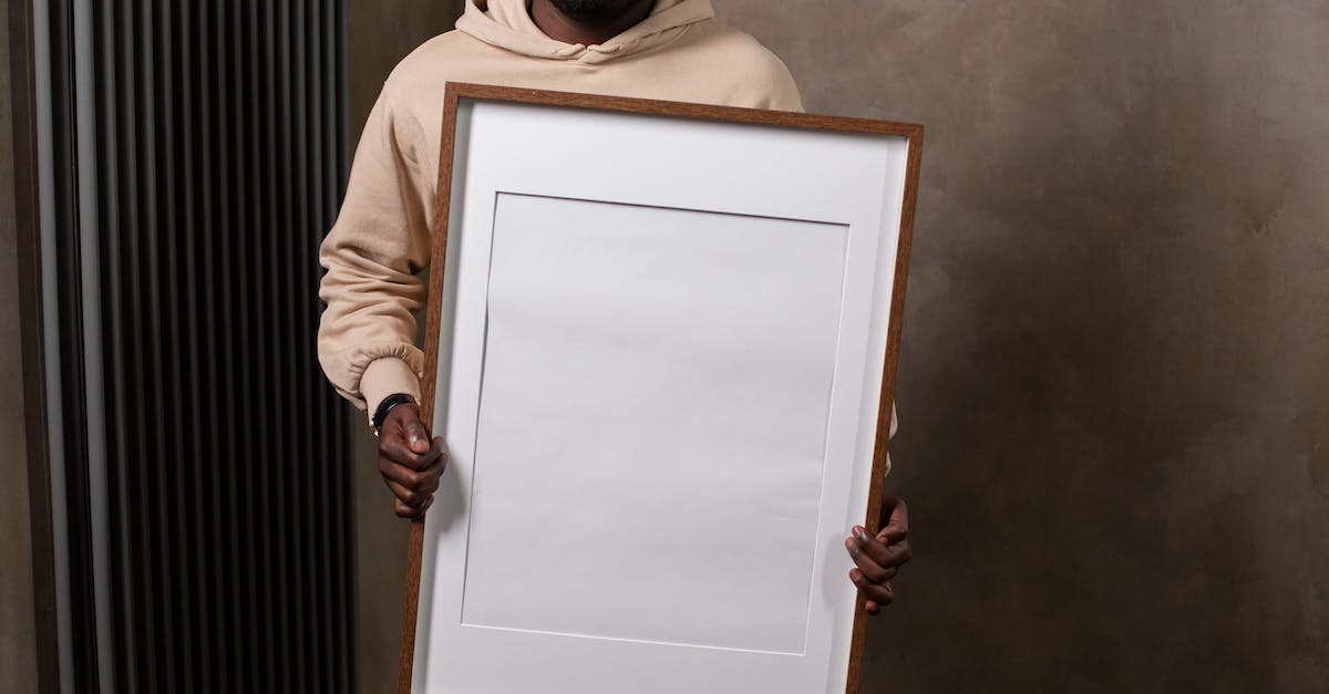 How often do new contracts appear in the TF2 gunmettle update? [duplicate] - Happy black man showing empty frame
