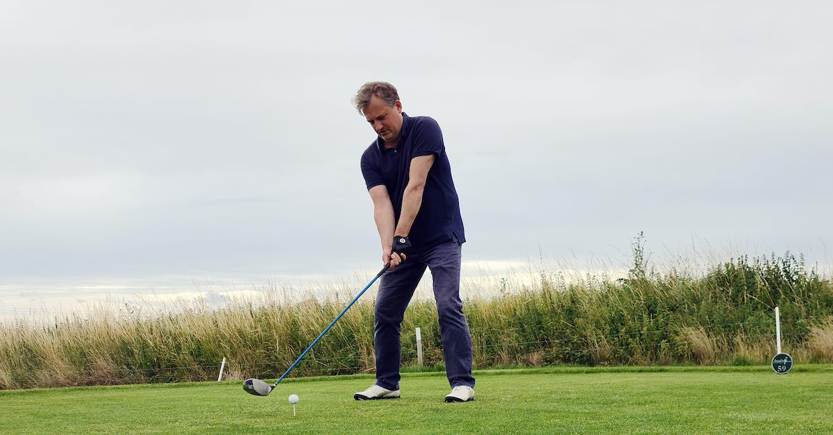 How should I position my minions when playing against a Mill Rogue's Vanish? - Man in Black Polo Shirt Playing Golf How should I position my minions when playing against a Mill Rogue's Vanish? - Man in Black Polo Shirt Playing Golf