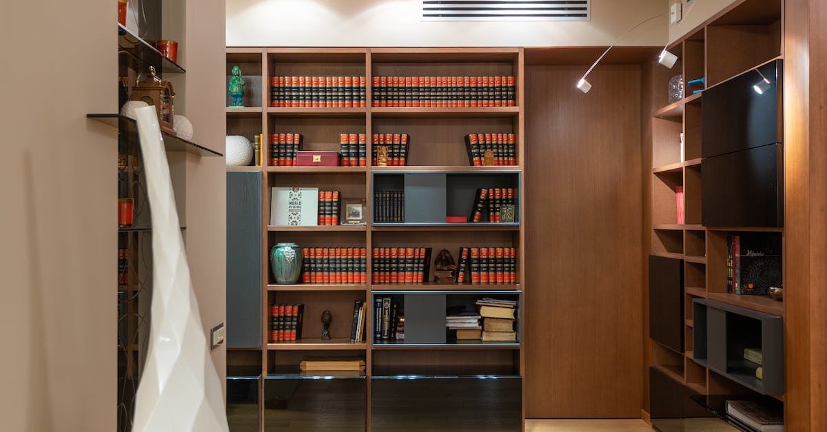 How to book many marines quickly - Interior of room with bookshelves How to book many marines quickly - Interior of room with bookshelves