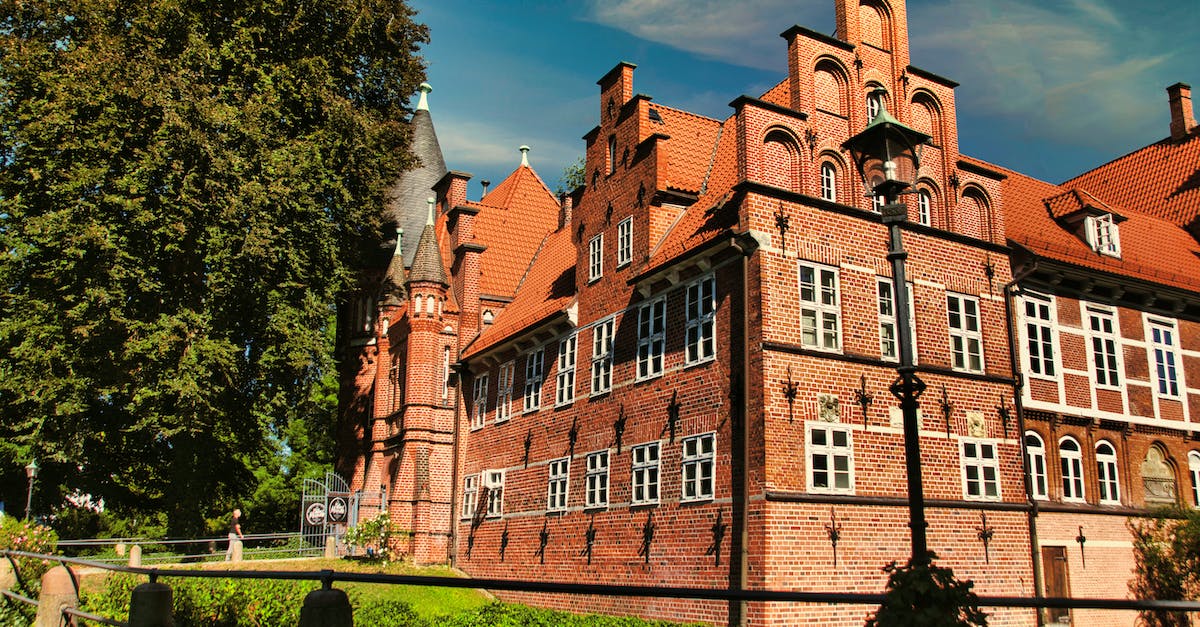 How to build Castle Crashers character? - Brown Concrete Building Under the Blue Sky