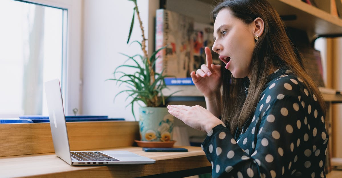 How to change the language of Minecraft: Windows 10 Edition Beta? - Young female student learning sign language during online lesson How to change the language of Minecraft: Windows 10 Edition Beta? - Young female student learning sign language during online lesson