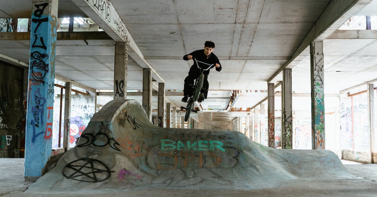 How to do emote tricks on a Tumbler? - Man Doing Bike Tricks 