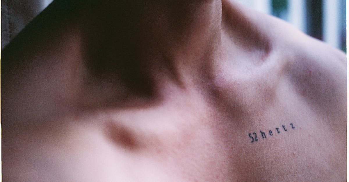 How to drag a 64 stack in a chest into 1? [closed] - Woman in Silver Necklace and Silver Heart Pendant