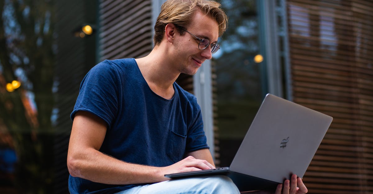 How to duplicate heads on a MacBook Pro - Selective Focus Photo of Man Using Laptop How to duplicate heads on a MacBook Pro - Selective Focus Photo of Man Using Laptop