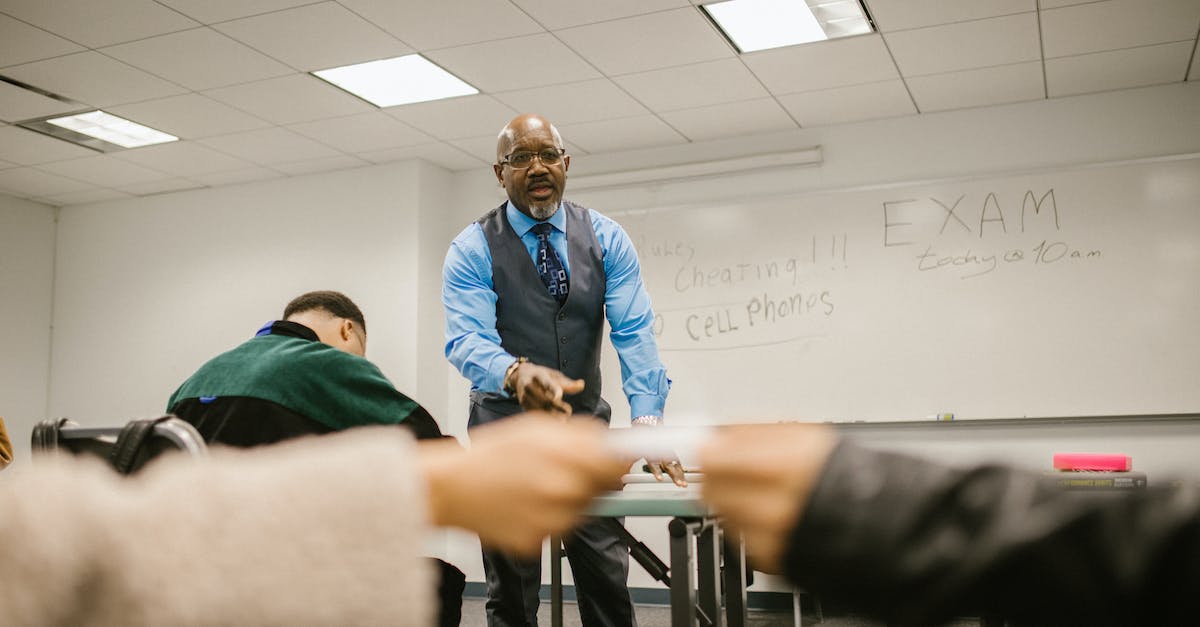 How to enable Cheat mode in NEI?(For Mac) - Teacher Caught His Students Cheating During an Exam