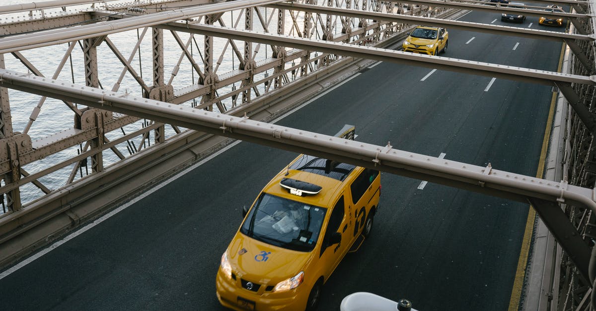 How to fix highway traffic slowdown on line change in Cities Skyline? - Taxi cabs driving on suspension bridge
