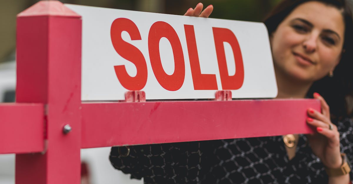 How to get Ingress portal ownership duration? - Real Estate Agent Holding a Signage