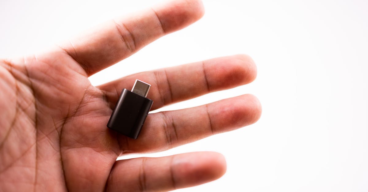 How to give an item with two data tags [duplicate] - Crop hand with flash drive