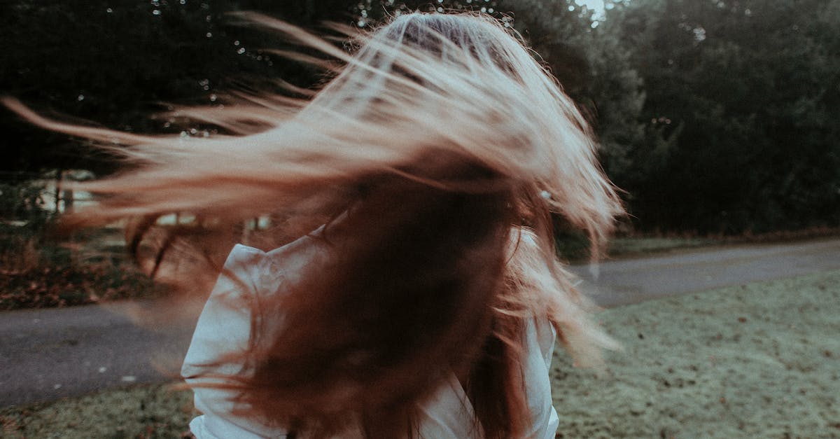 How to hide view model (weapon) in Natural Selection 2? - Woman with flying hair in summer park How to hide view model (weapon) in Natural Selection 2? - Woman with flying hair in summer park