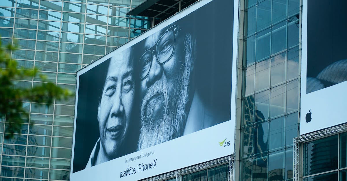 How to itemize top AD Nidalee for max damage? - Man Beside Woman Billboard